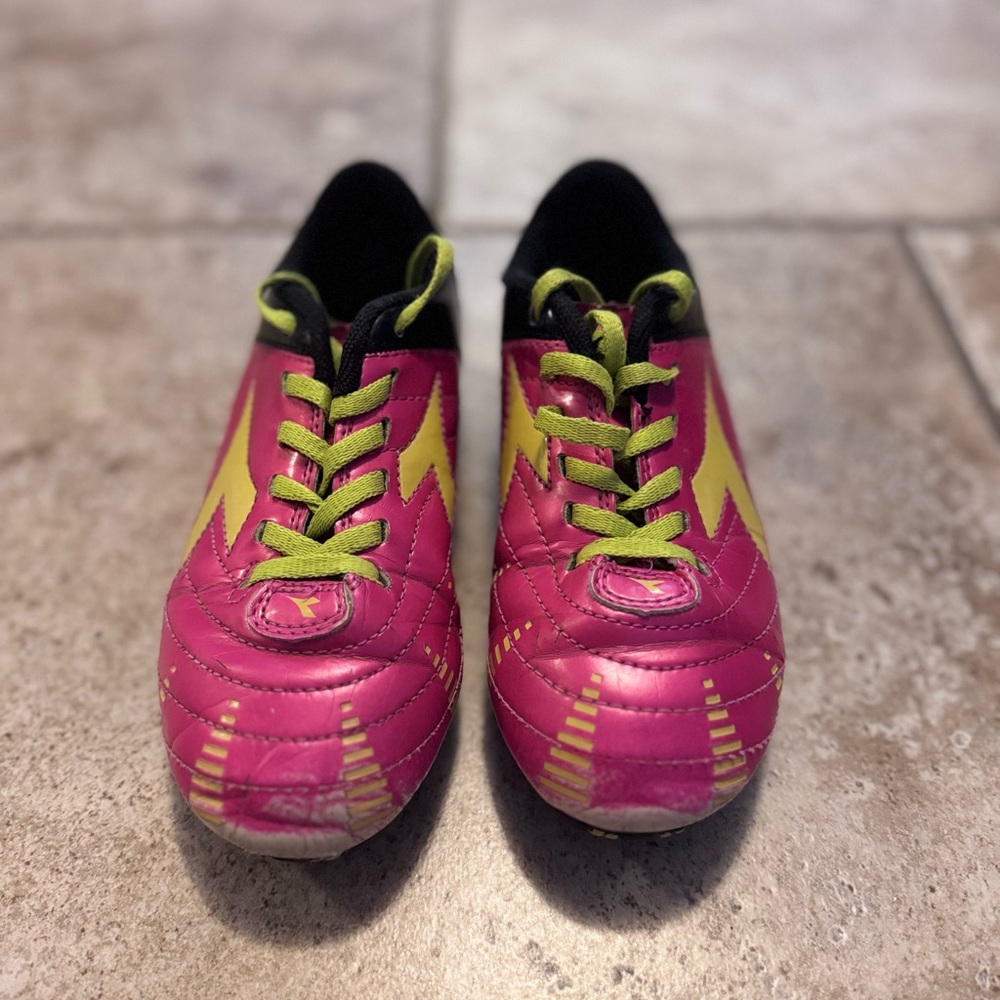 Diadora Kids Pink and Yellow Soccer Cleats
